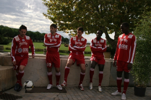 De Gauche à droite : Lacombe, Ouadah, Sahnoun, Montano et Yanga-Mbiwa au Mas Saint-Gabriel (Photo Nicolas Deltort)